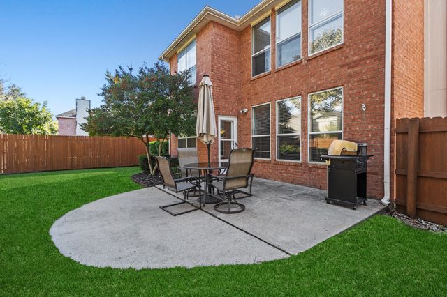 2716 Chatsworth Drive, Grapevine, TX 76051