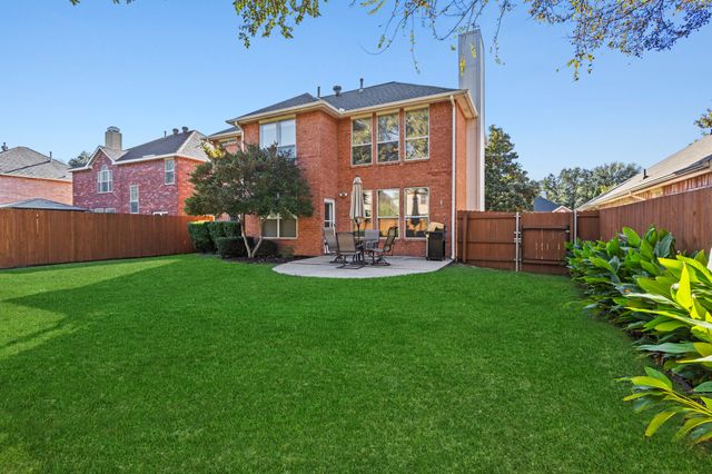 2716 Chatsworth Drive, Grapevine, TX 76051