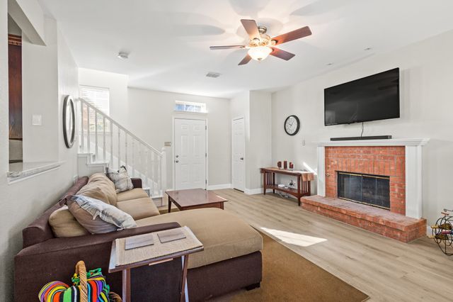 2716 Chatsworth Drive, Grapevine, TX 76051