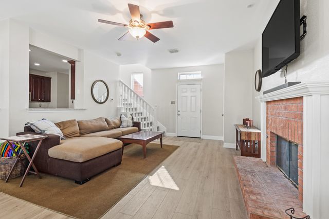 2716 Chatsworth Drive, Grapevine, TX 76051