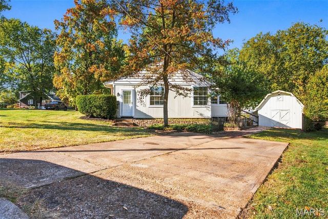 928 S Gore Avenue, Webster Groves, MO 63119