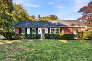 928 S Gore Avenue, Webster Groves, MO 63119