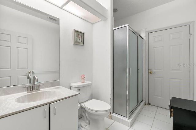 6318 N QUEENSWAY DRIVE, Temple Terrace, FL 33617