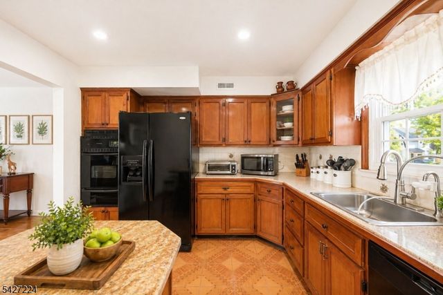 188 Kerrigan Blvd, Newark City, NJ 07106