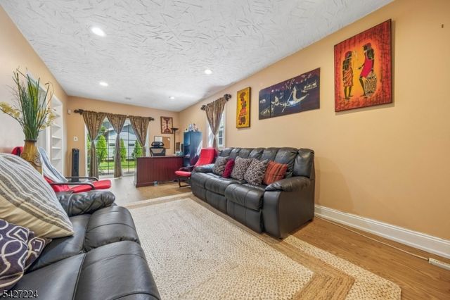 188 Kerrigan Blvd, Newark City, NJ 07106