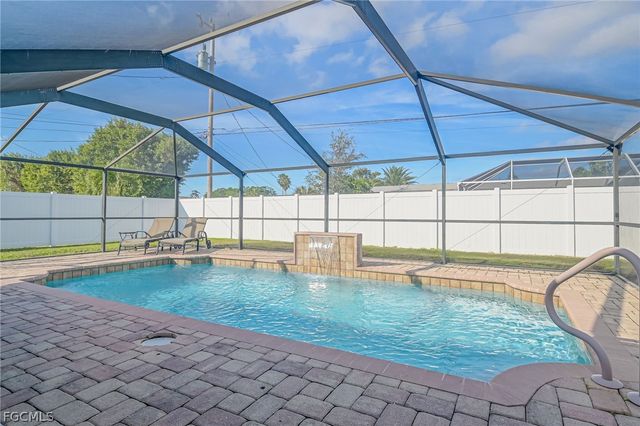 209 SE 44th TER, Cape Coral, FL 33904