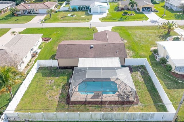 209 SE 44th TER, Cape Coral, FL 33904