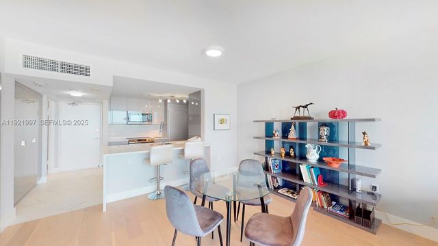 10275 Collins Ave 724, Bal Harbour, FL 33154