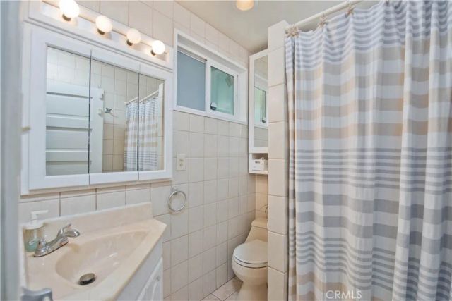 4618 Melbourne, Los Angeles, CA 90027