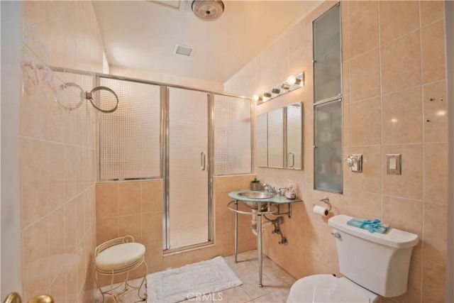 4618 Melbourne, Los Angeles, CA 90027