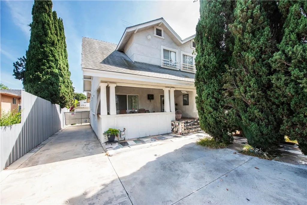 4618 Melbourne, Los Angeles, CA 90027