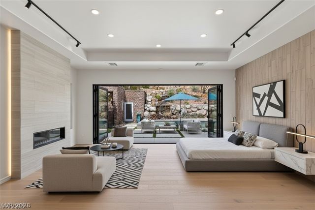 48 Panorama Crest Avenue, Las Vegas, NV 89135