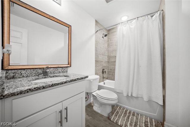 4004 NE 23rd AVE, Cape Coral, FL 33909