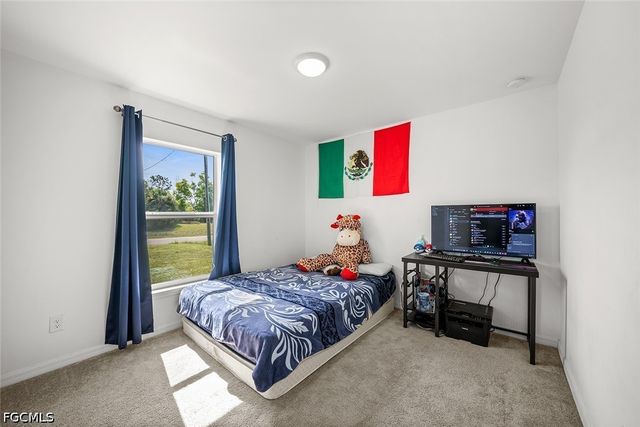 4004 NE 23rd AVE, Cape Coral, FL 33909