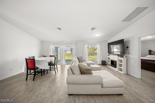 4004 NE 23rd AVE, Cape Coral, FL 33909