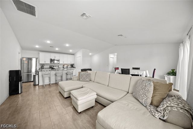 4004 NE 23rd AVE, Cape Coral, FL 33909