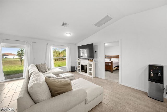 4004 NE 23rd AVE, Cape Coral, FL 33909