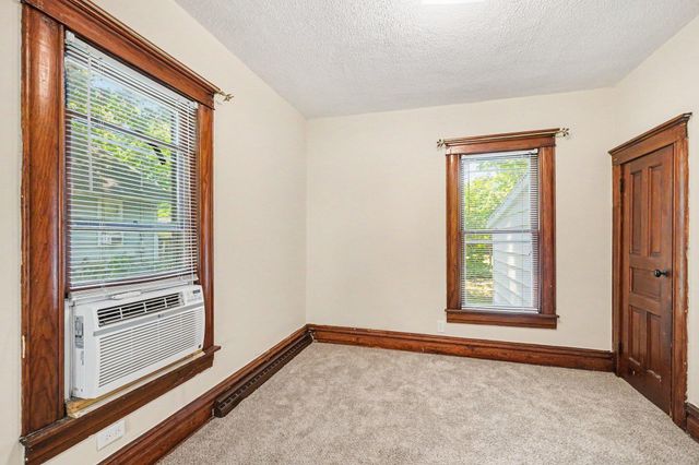 139 N Kalamazoo Avenue, Vicksburg, MI 49097