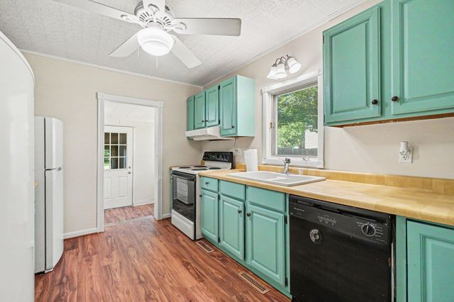 139 N Kalamazoo Avenue, Vicksburg, MI 49097