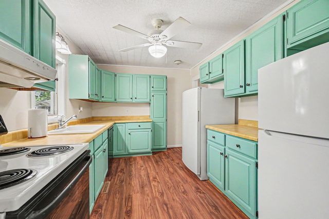 139 N Kalamazoo Avenue, Vicksburg, MI 49097