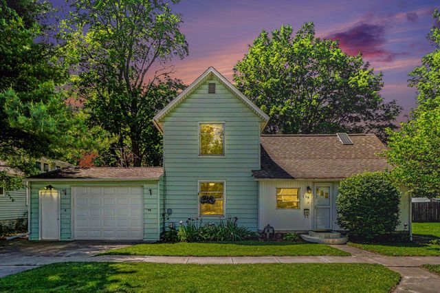 139 N Kalamazoo Avenue, Vicksburg, MI 49097