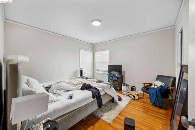 367 41st St, Oakland, CA 94609