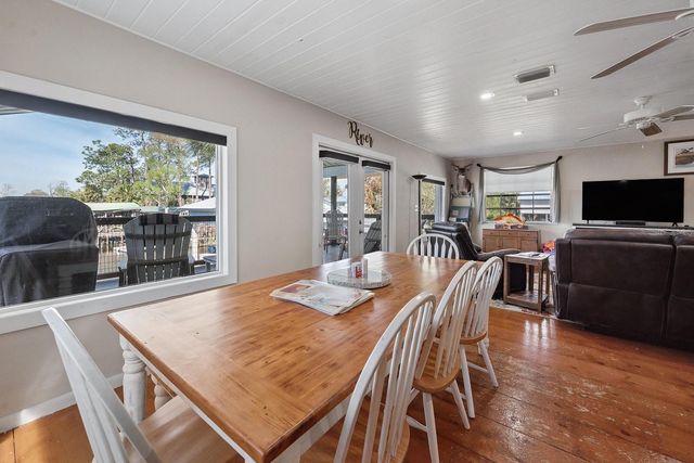 364 NE 256TH AVENUE, Suwannee, FL 32692