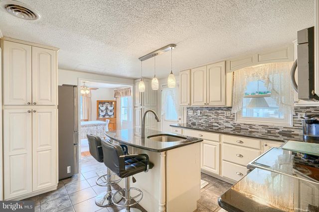 118 NELSON RD, Baltimore, MD 21208