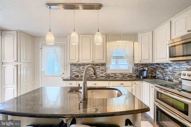 118 NELSON RD, Baltimore, MD 21208