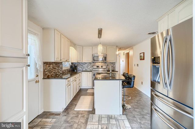 118 NELSON RD, Baltimore, MD 21208