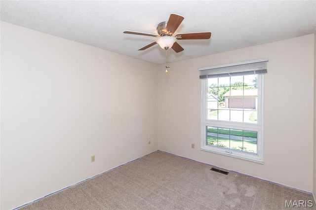 4802 Laketon Court, St Louis, MO 63128