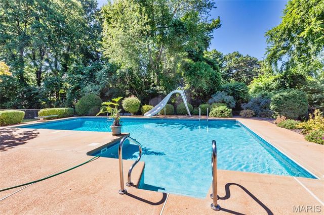 4802 Laketon Court, St Louis, MO 63128