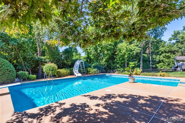 4802 Laketon Court, St Louis, MO 63128