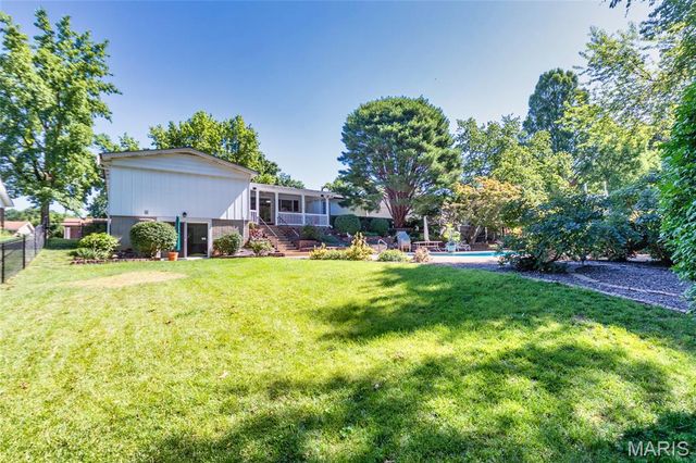 4802 Laketon Court, St Louis, MO 63128