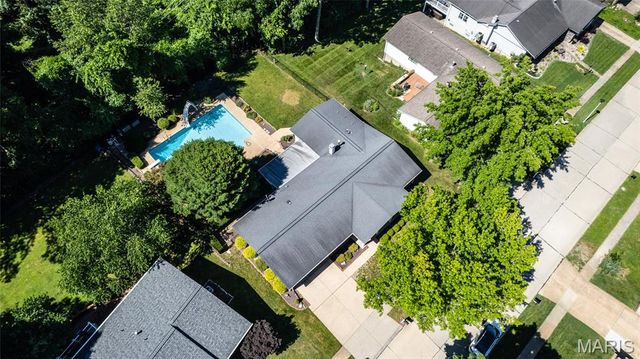 4802 Laketon Court, St Louis, MO 63128