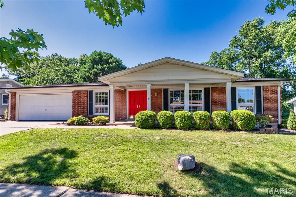 4802 Laketon Court, St Louis, MO 63128