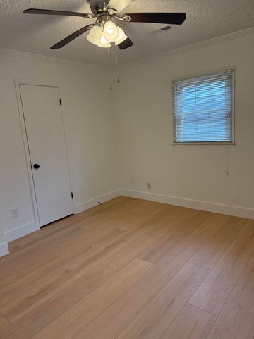 211 Edenbridge Lane, Spartanburg, SC 29301