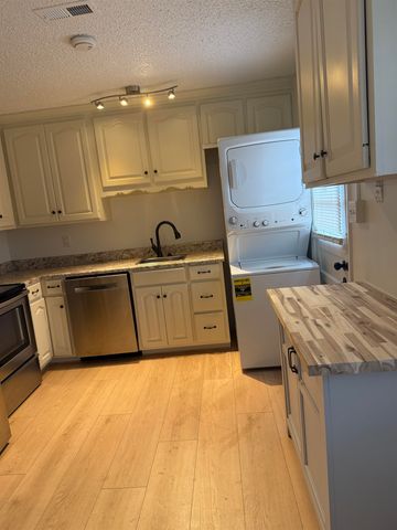 211 Edenbridge Lane, Spartanburg, SC 29301