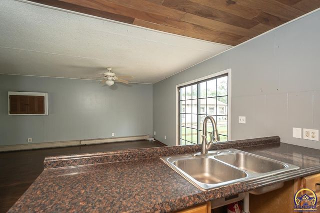 305 Maple ST, Wellsville, KS 66092