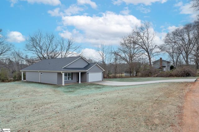 91 Simpson Creek Road, Laurens, SC 29360