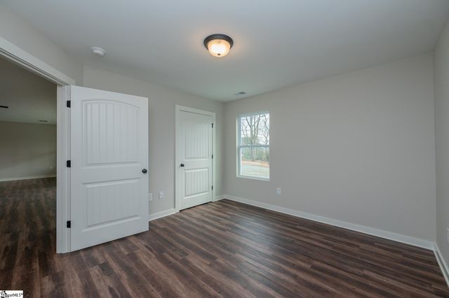 91 Simpson Creek Road, Laurens, SC 29360