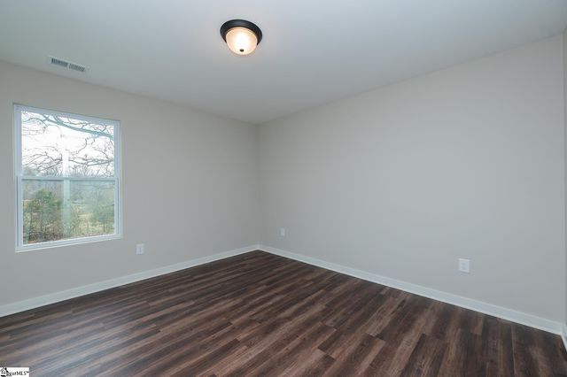 91 Simpson Creek Road, Laurens, SC 29360