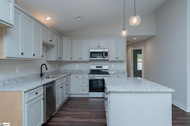 91 Simpson Creek Road, Laurens, SC 29360