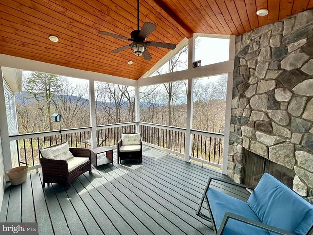 112 APPLE ORCHARD DR, Linden, VA 22642