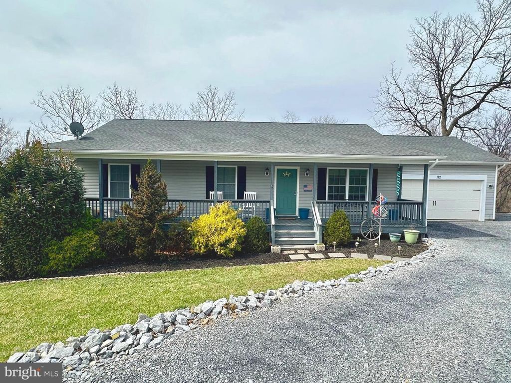 112 APPLE ORCHARD DR, Linden, VA 22642