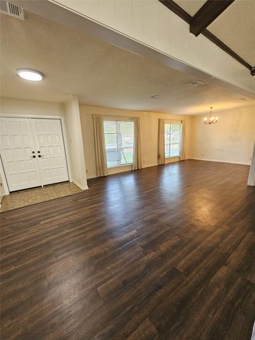 3605 W Houston, Paris, TX 75460