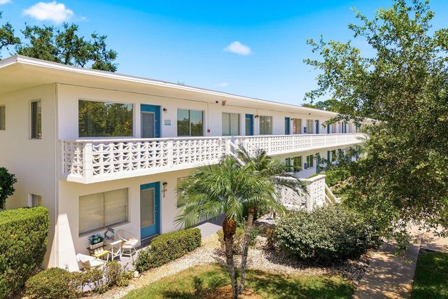8220 112TH STREET 208, Seminole, FL 33772