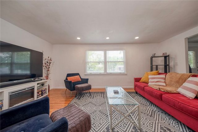 4435 Marywood Dr, Monroeville, PA 15146