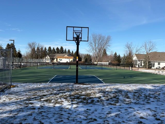 3722 N Casaloma Drive, Appleton, WI 54913