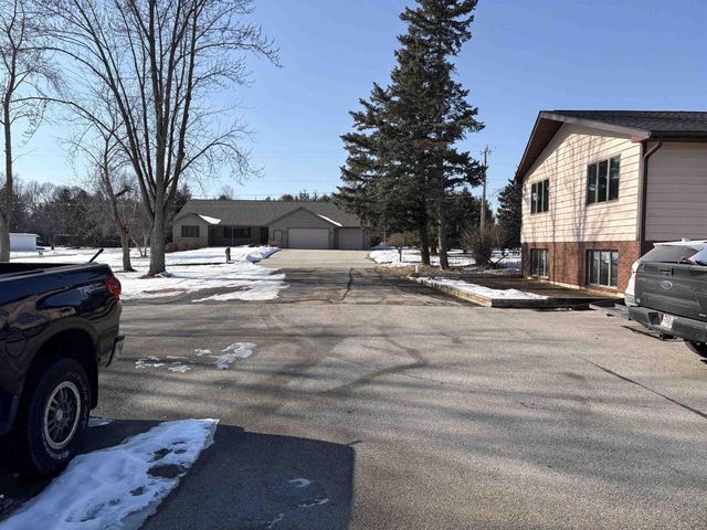 3722 N Casaloma Drive, Appleton, WI 54913